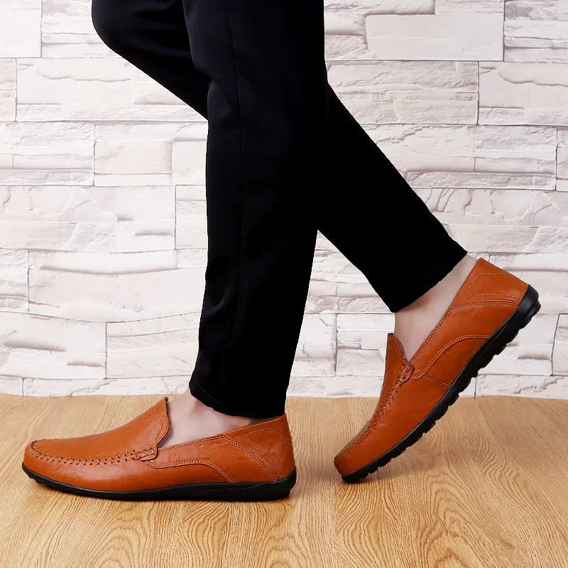 Echtes Leder Herren Freizeit Schuhe Luxusmarke Designer Herren Slipper Mokassins Atmungsaktive Schlupfschuhe Männliche Bootsschuhe Plus Größe 37-47