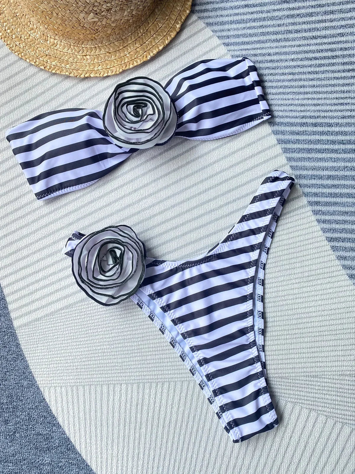 2026 Neu Sexy Weiß 3D Blume Einfarbig Zweiteilig Push Up Bikini Set Luxus Badebekleidung Damen Badeanzug Strandmode Sommer Badeanzug