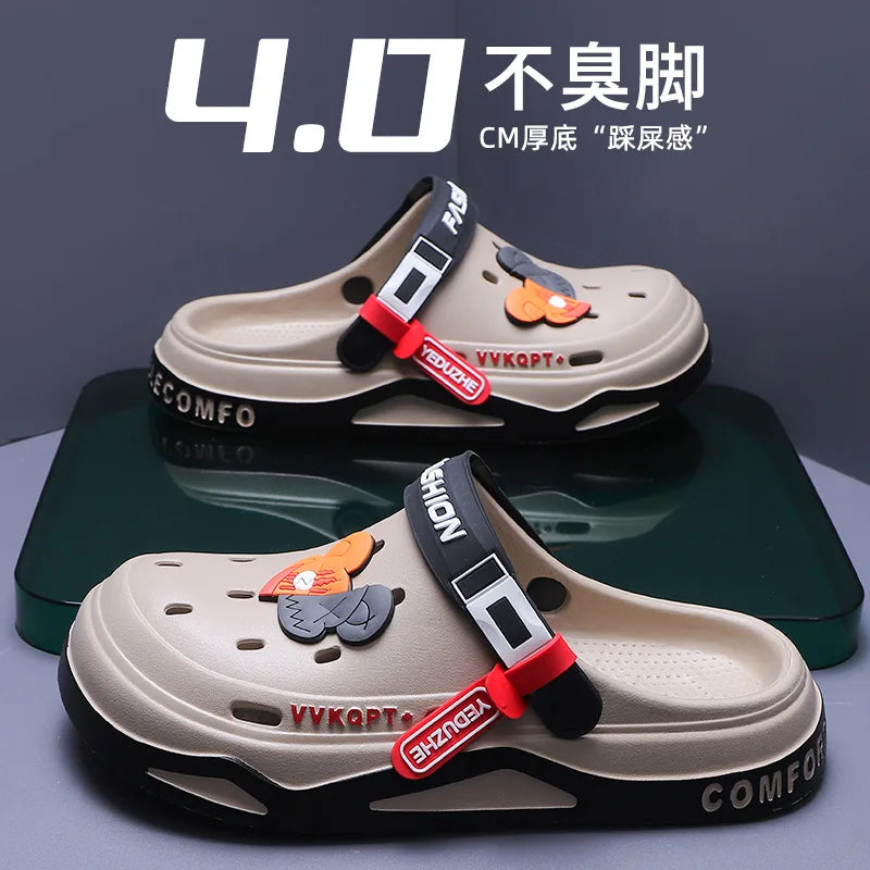 Sommer neue Trend Lochschuhe Außenschuhe Cartoon Mode Hausschuhe Paare Rutschsichere Lochsandalen Strand Baotou Hausschuhe Männer