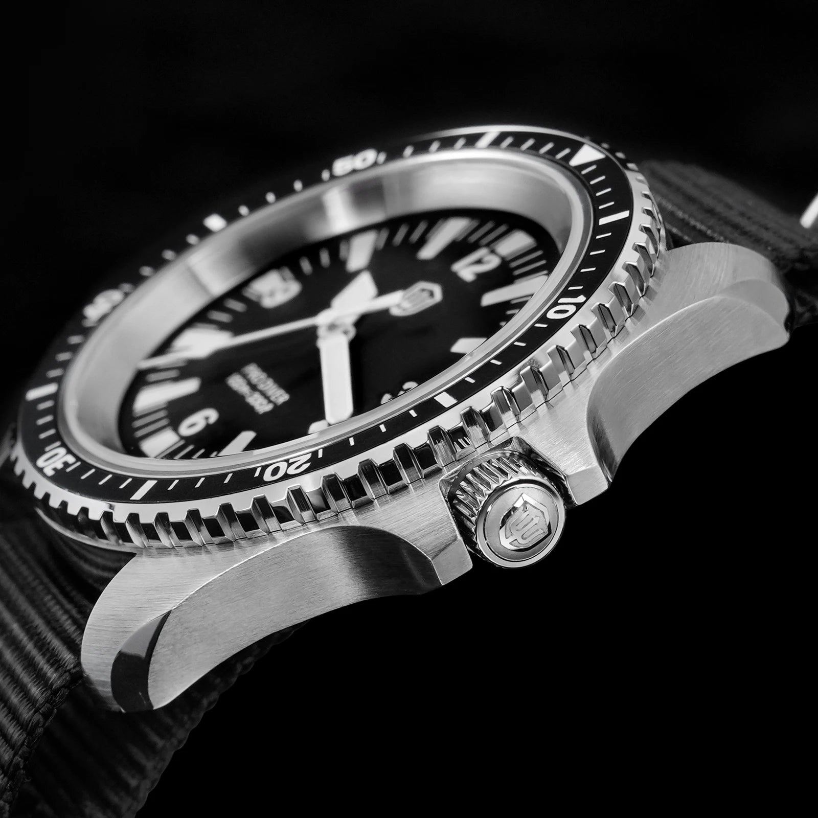 Watchdives WD1980 V3 Luxury Watch VH31 Scanning Quartz Movement AR Coating Sapphire Glass 10Bar Waterproof Men's Watches - Sun Studio