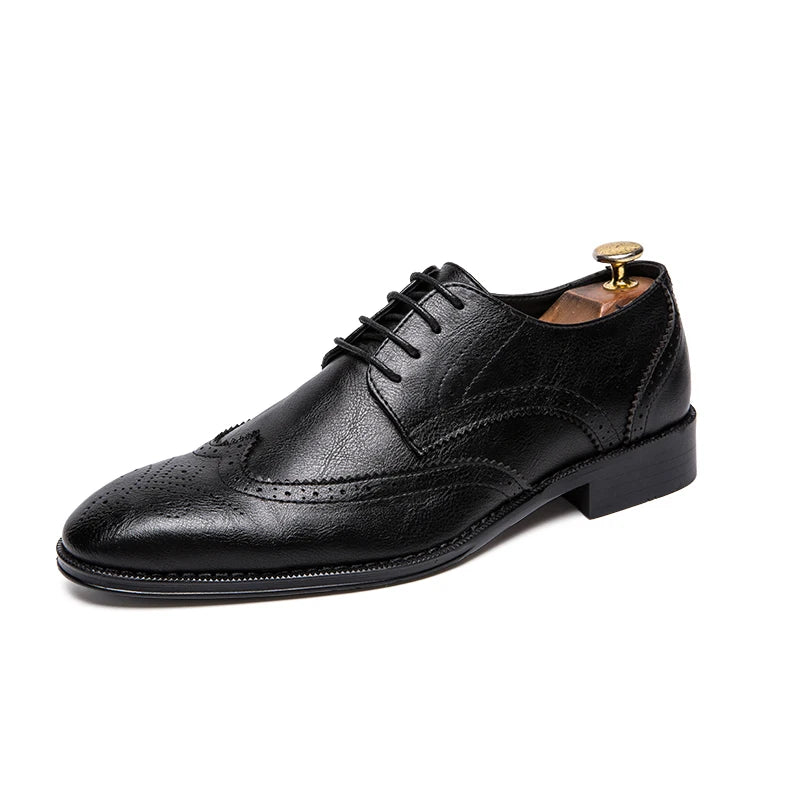 Lace-up casual leather shoes Men's wedding carved Brogues men's formal business pointed shoes Groom's leather shoes - Sun Studio