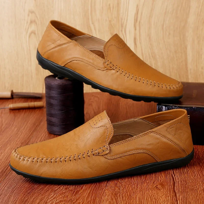 Echtes Leder Herren Freizeit Schuhe Luxusmarke Designer Herren Slipper Mokassins Atmungsaktive Schlupfschuhe Männliche Bootsschuhe Plus Größe 37-47