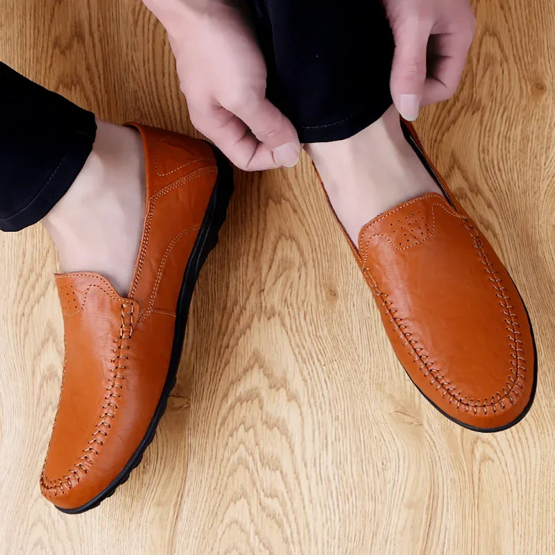 Echtes Leder Herren Freizeit Schuhe Luxusmarke Designer Herren Slipper Mokassins Atmungsaktive Schlupfschuhe Männliche Bootsschuhe Plus Größe 37-47