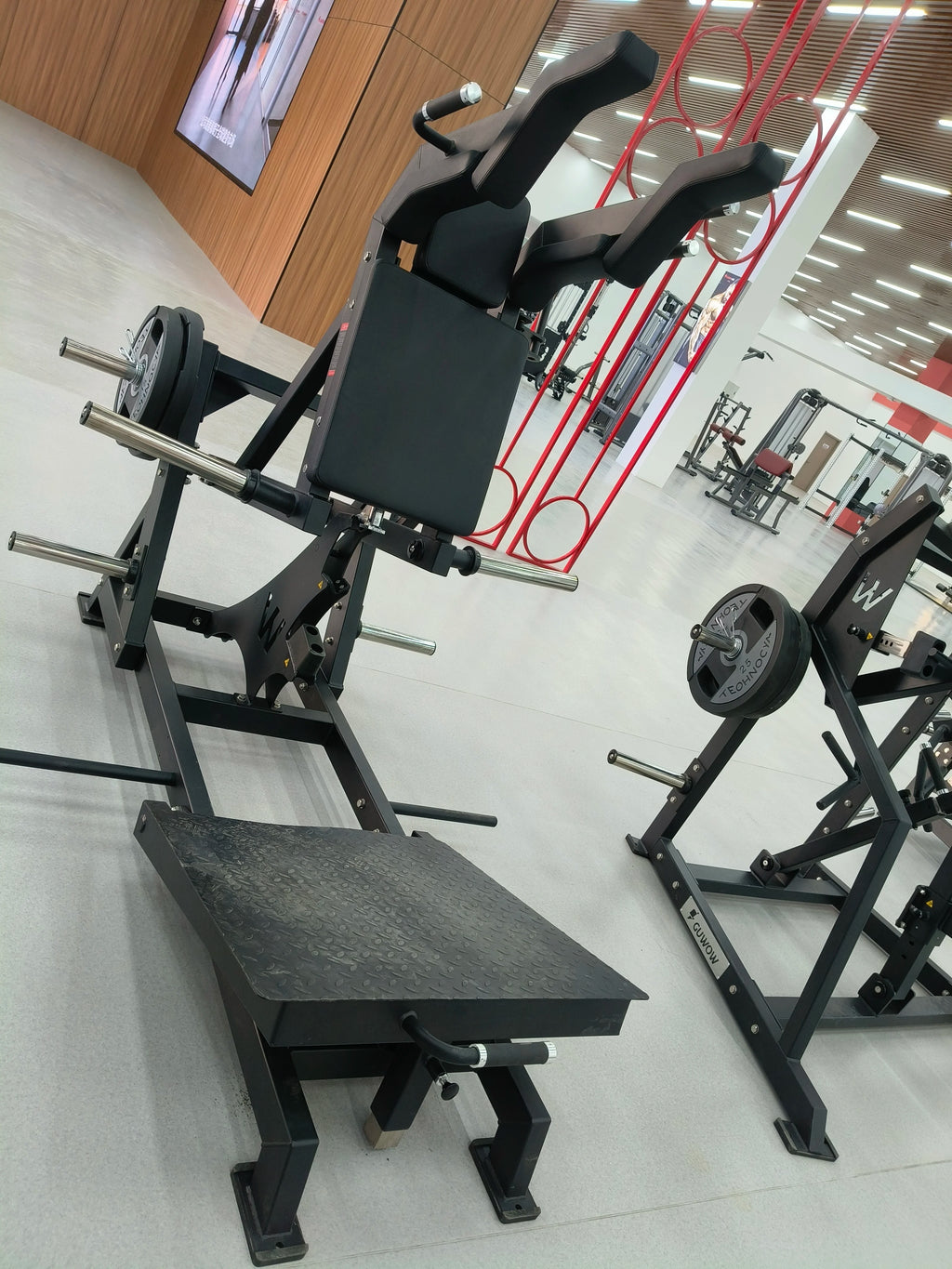 Hacker Squat Multi-Functional Gym Equipment For Strength Training Targets Arms Chest Legs Back Bodybuilding Made Steel Metal - Sun Studio