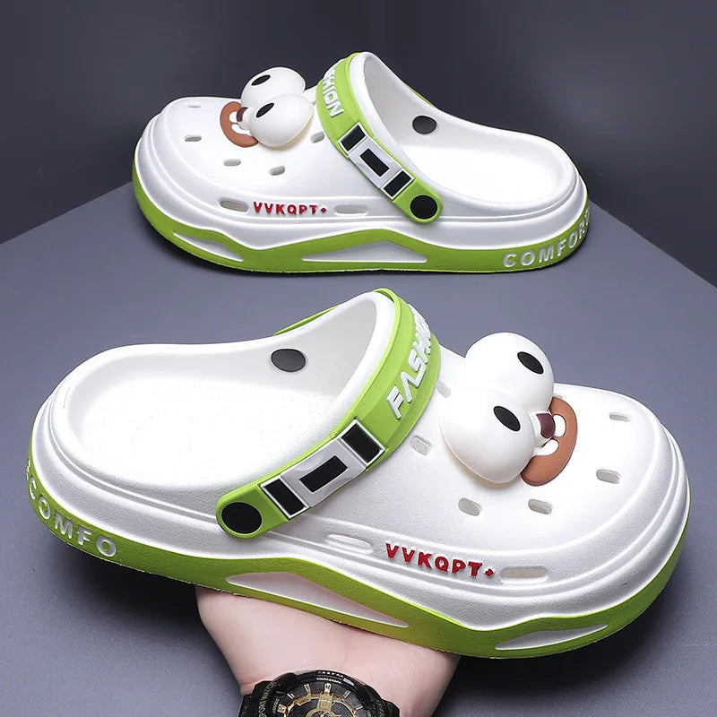 Sommer neue Trend Lochschuhe Außenschuhe Cartoon Mode Hausschuhe Paare Rutschsichere Lochsandalen Strand Baotou Hausschuhe Männer