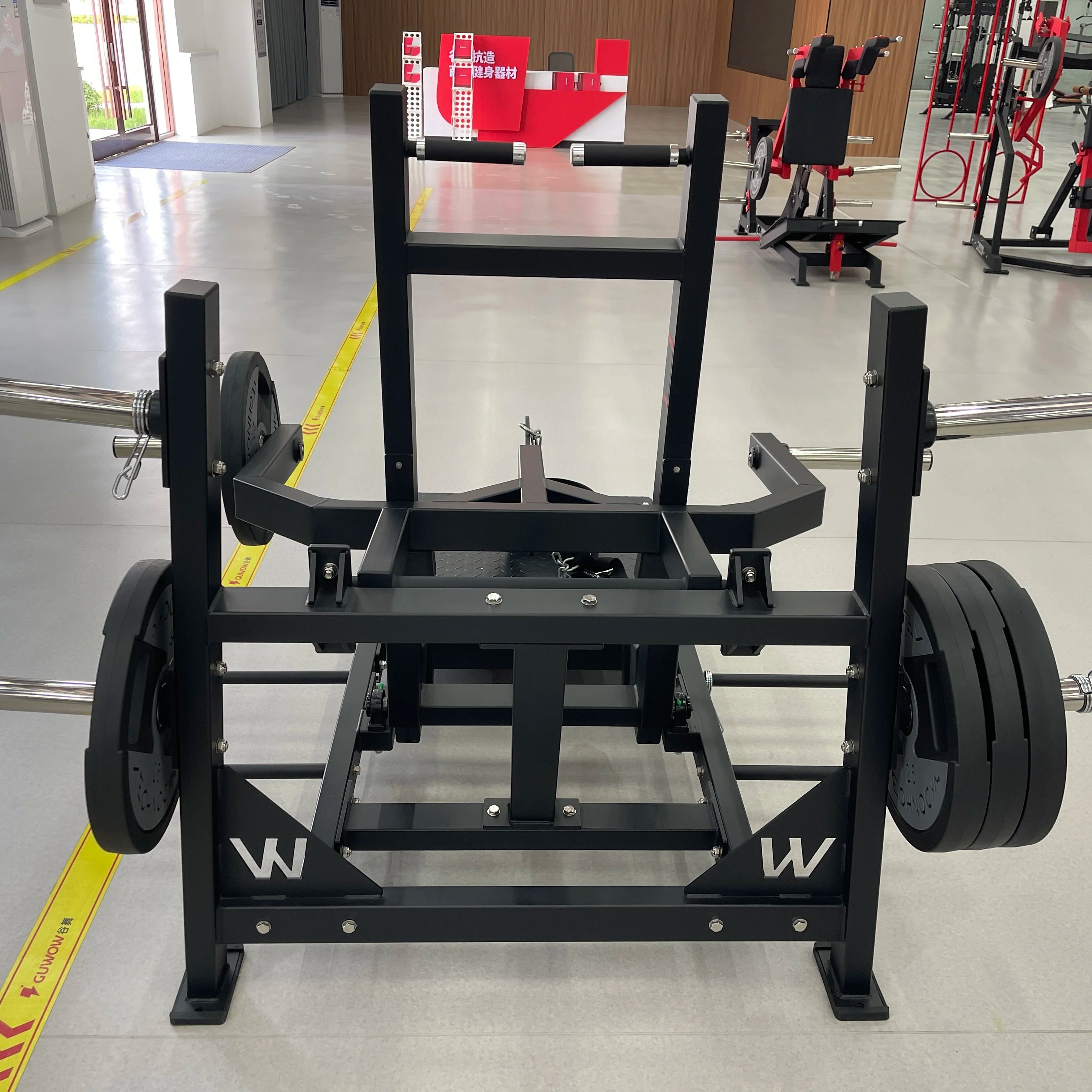Customized Promotion Gym Weight Machine For Selected Muscle Exercises Steel Hip Belt Squat With Arm Function Safety Features - Sun Studio