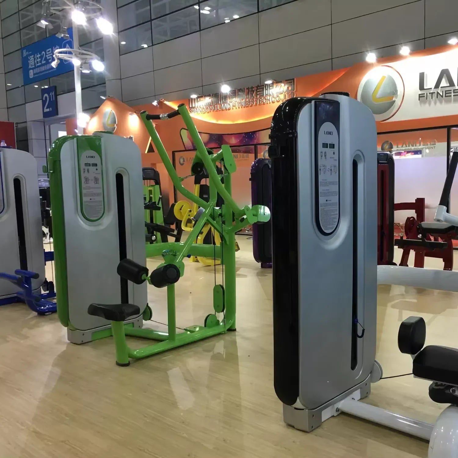 Land Fitness High Quality Gym Equipment Strength Training Pin Loaded Machine Assisted Dip/Chin For Bodybuilding - Sun Studio