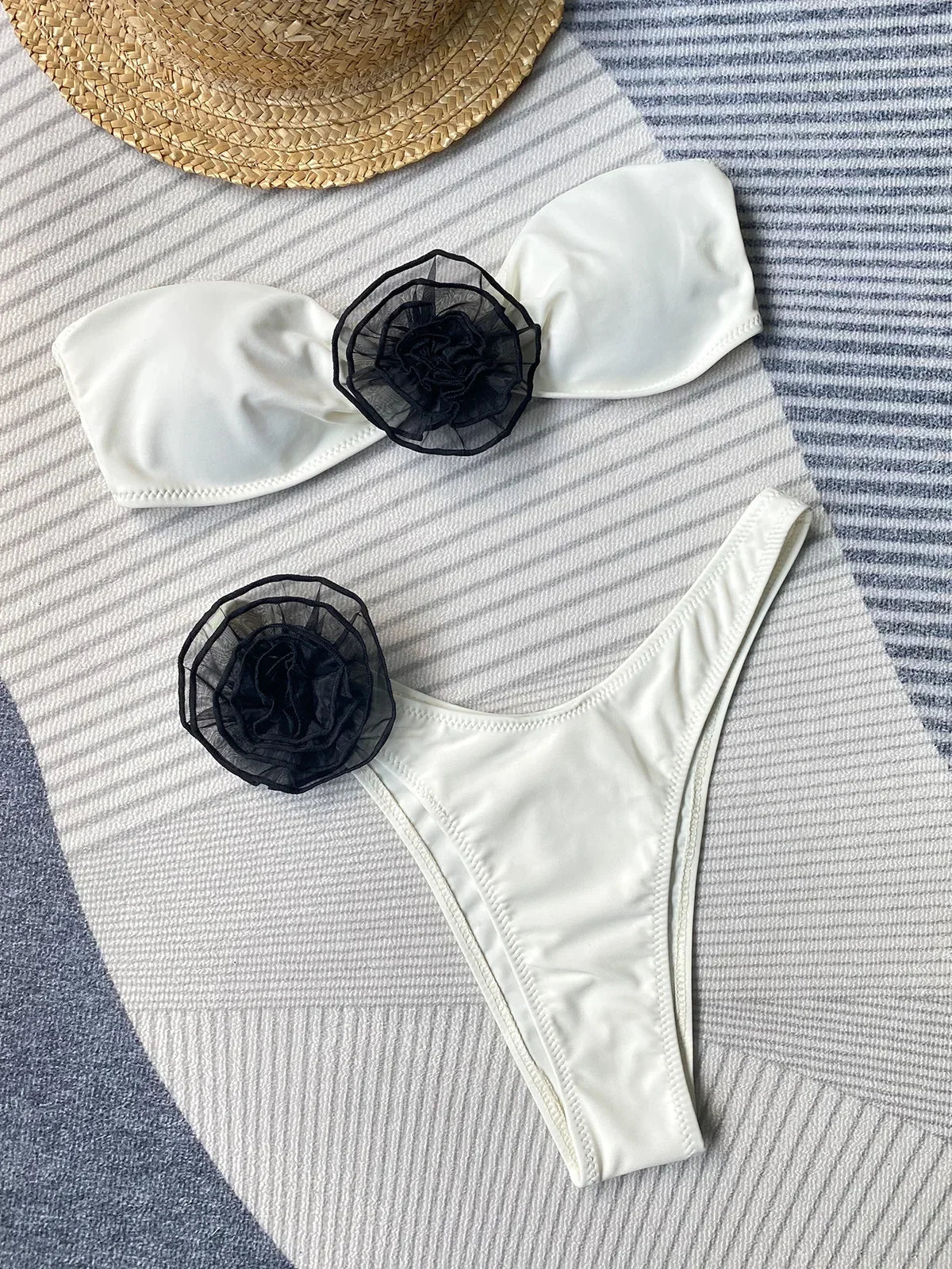 2026 Neu Sexy Weiß 3D Blume Einfarbig Zweiteilig Push Up Bikini Set Luxus Badebekleidung Damen Badeanzug Strandmode Sommer Badeanzug