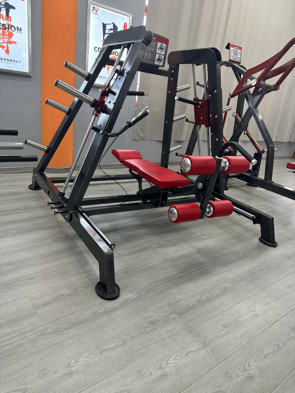 Gym strength equipment Chest pushing and high back training  and lying posture device commercial multi-functional leg flexion - Sun Studio