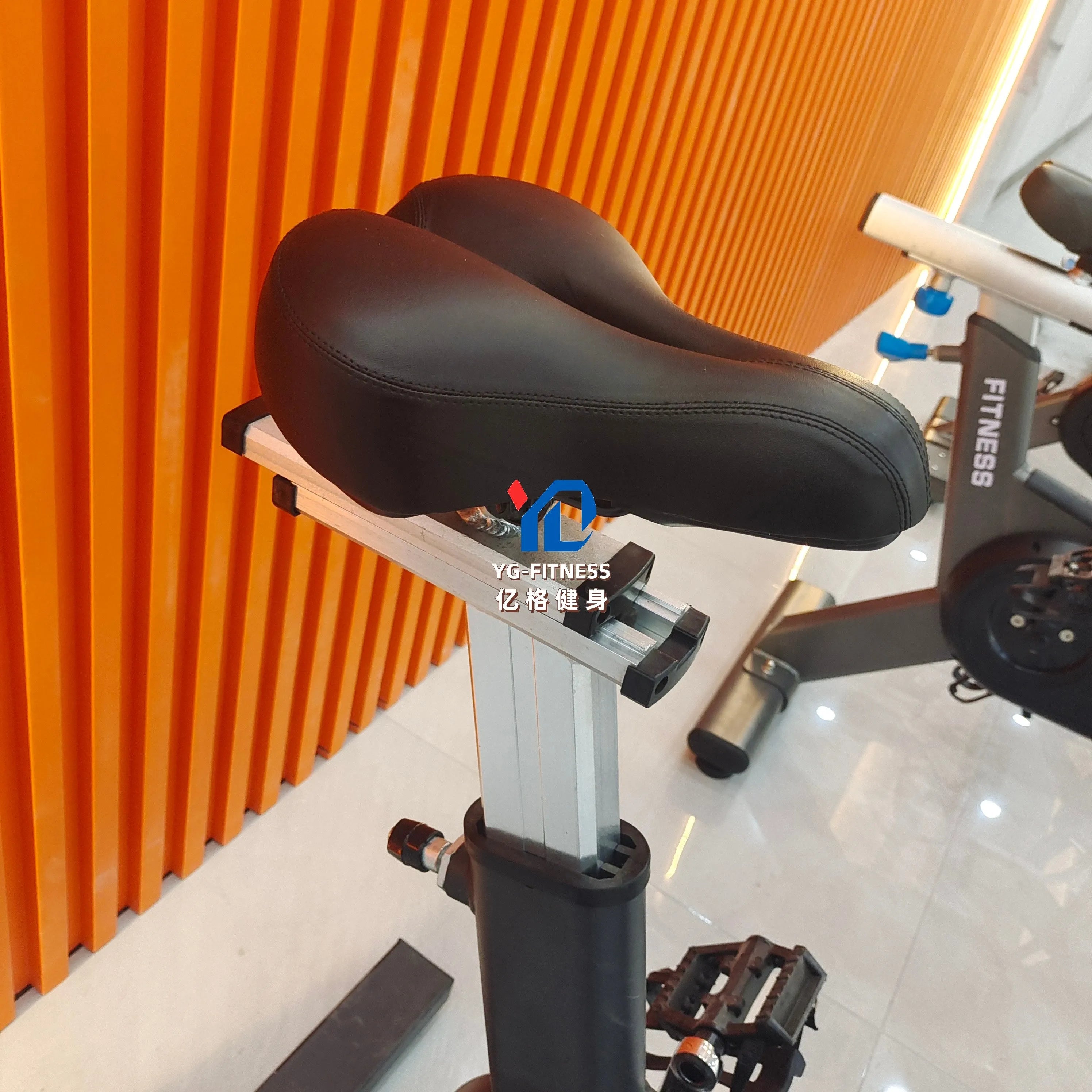 FITNESS Long History Spin Bike Sport Bike Commercial Spinning Bike for the Gym - Sun Studio