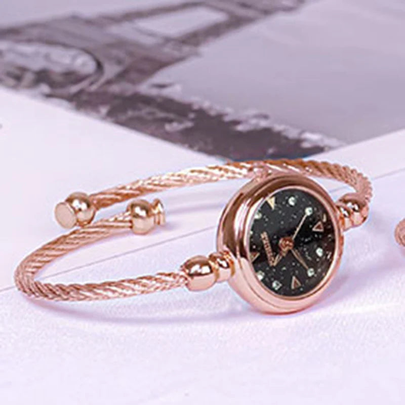 YIKAZE Damen Armbanduhr Retro Gold Armreif Damen Uhren Edelstahl Retro Damen Quarz Armbanduhr Uhr Festtagsuhr