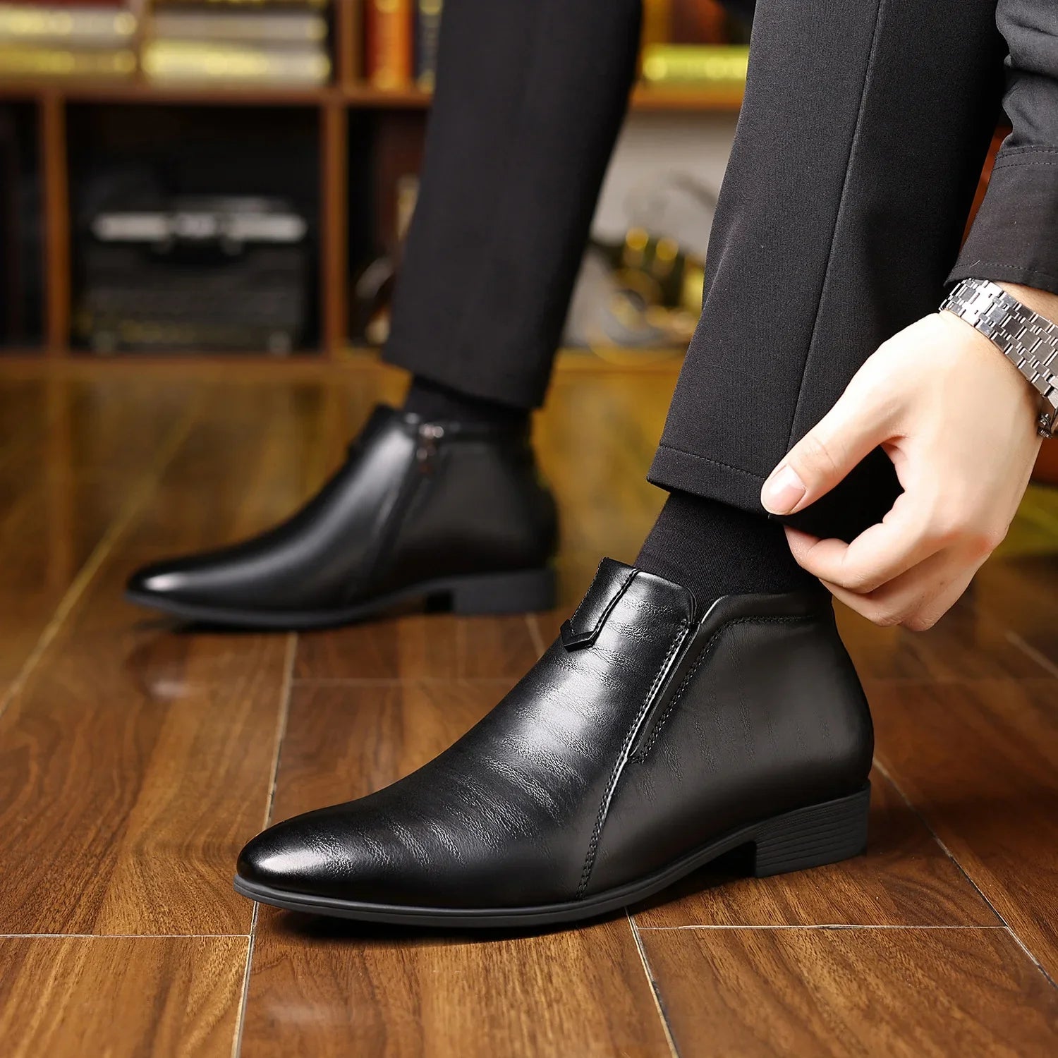 Retro Men Ankle Boots Luxury High-top Men Leather Shoes High Quality Non-Slip Motorcycle Boots Fashion Zipper Men Boots Big Size - Sun Studio
