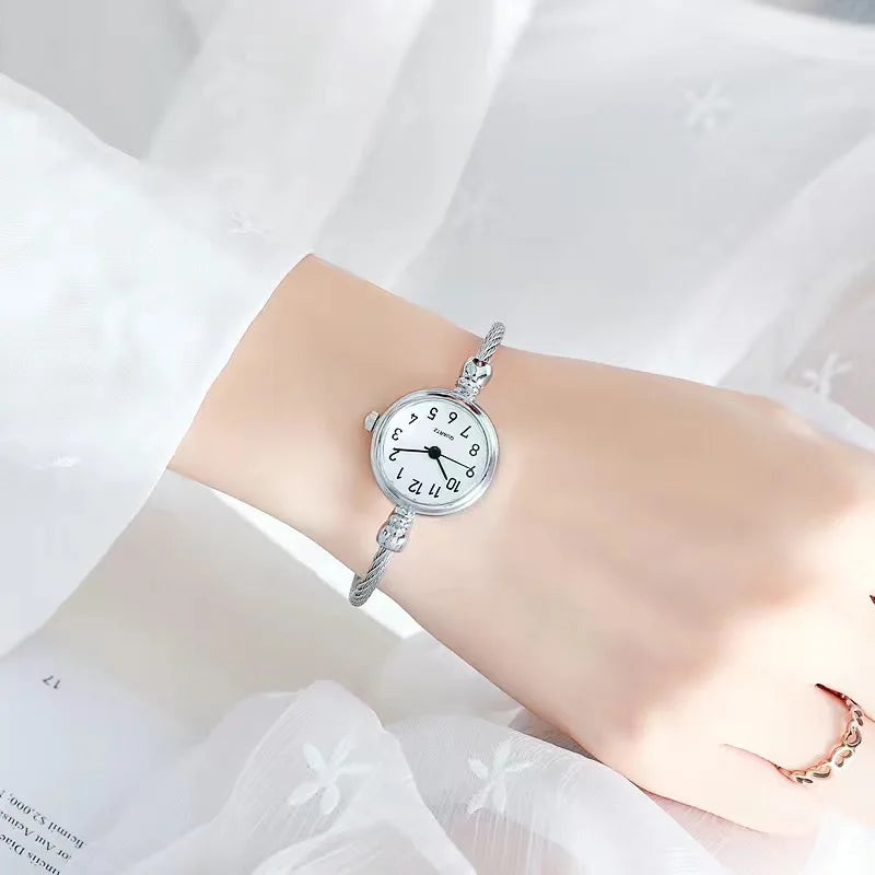 YIKAZE Damen Armbanduhr Retro Gold Armreif Damen Uhren Edelstahl Retro Damen Quarz Armbanduhr Uhr Festtagsuhr